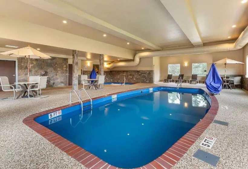 Hotel Comfort Inn & Suites Near Mt. Rushmore