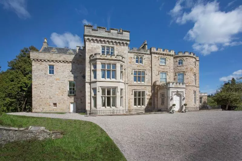 Otel Crossbasket Castle