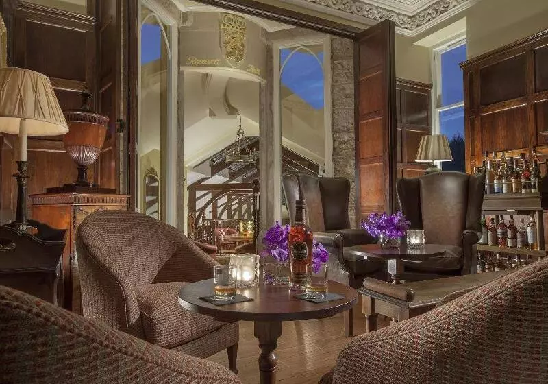 Otel Crossbasket Castle