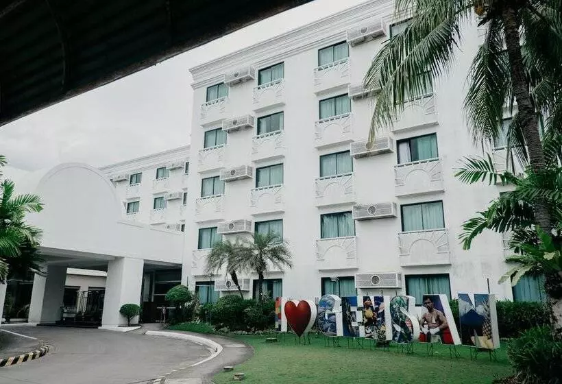 בית מלון כפרי East Asia Royale