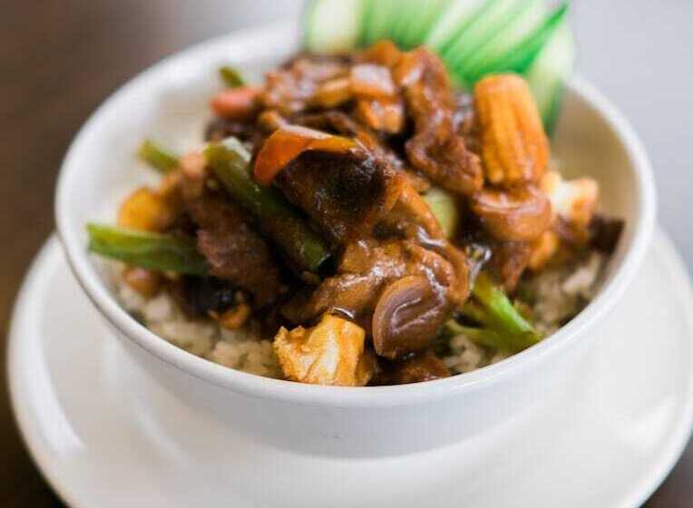 בית מלון כפרי East Asia Royale