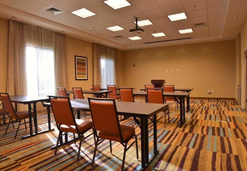 ホテル Fairfield Inn & Suites By Marriott Dunn I 95