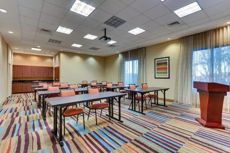 酒店 Fairfield Inn & Suites By Marriott Dunn I 95