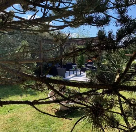 Hotelli Hôtel Le Clos Badan