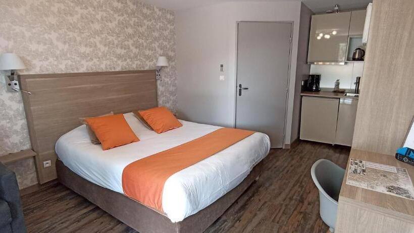 호텔 Hôtel Le Clos Badan