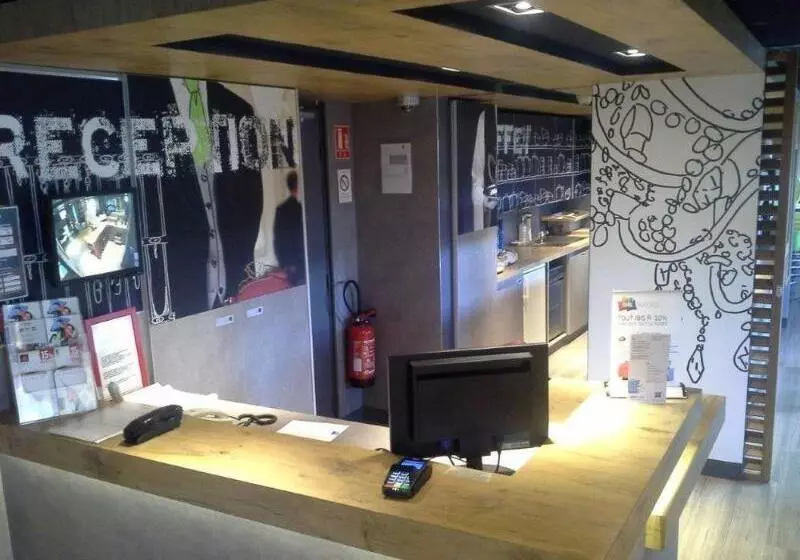 هتل Ibis Budget Versailles Chateau Saint Cyr L Ecole