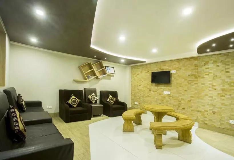 בית מלון כפרי Oyo Rooms Pradhan Nagar