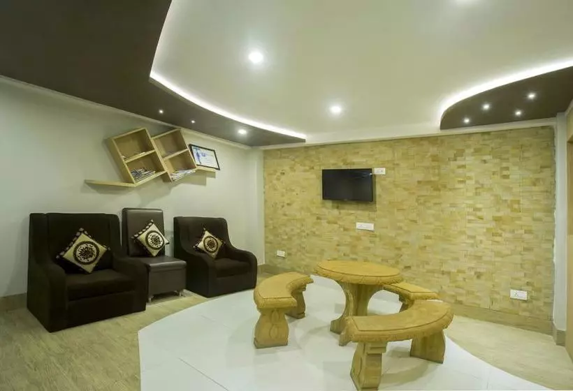 בית מלון כפרי Oyo Rooms Pradhan Nagar