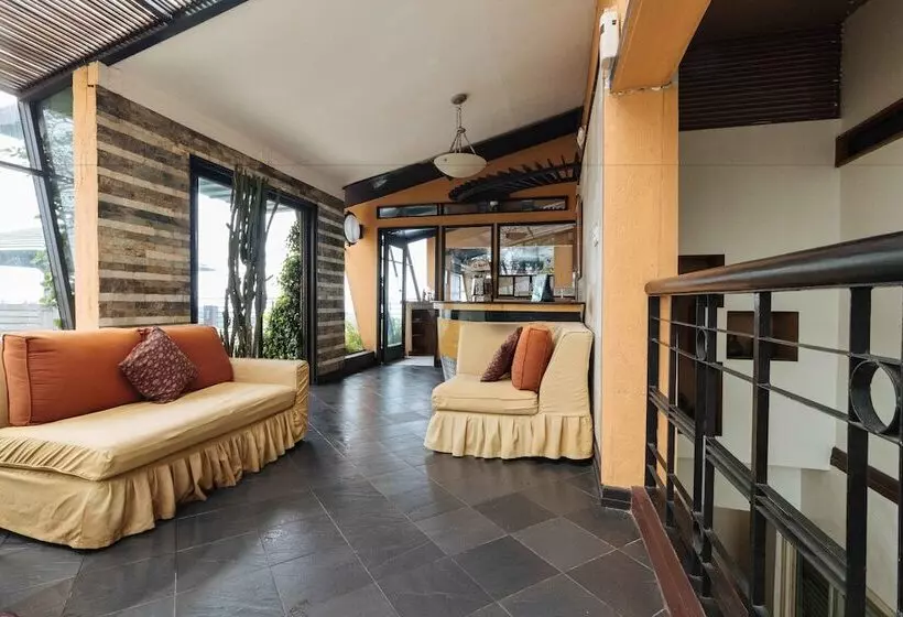 هتل Reddoorz Plus At The Ridge Tagaytay