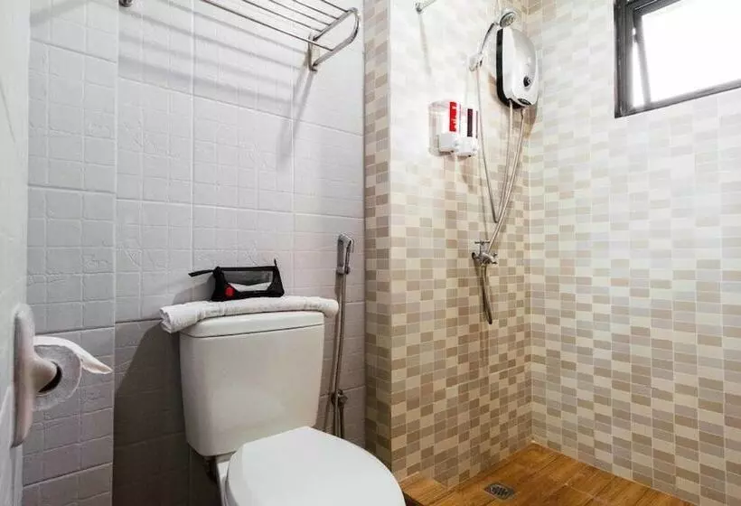 هتل Reddoorz Plus At The Ridge Tagaytay