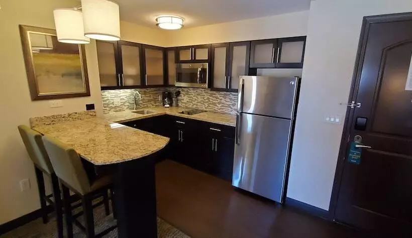 בית מלון כפרי Staybridge Suites Eau Claire   Altoona, An Ihg