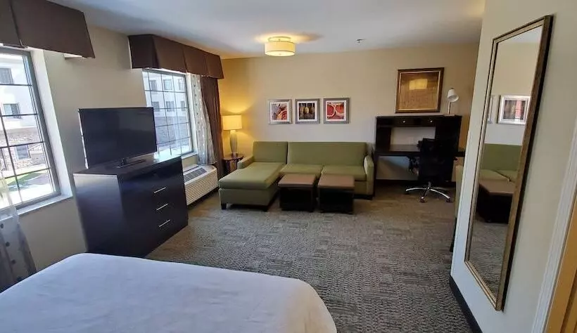בית מלון כפרי Staybridge Suites Eau Claire   Altoona, An Ihg