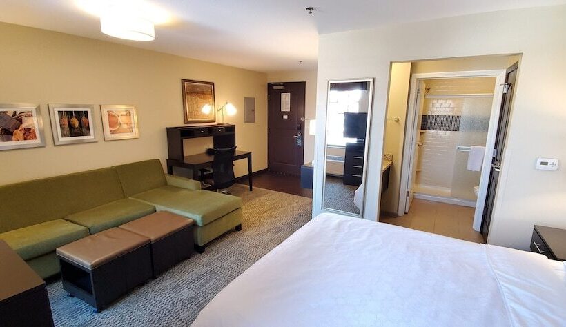 فندق Staybridge Suites Eau Claire Altoona, An Ihg