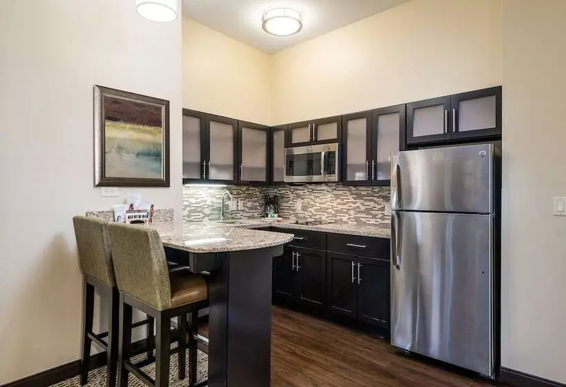 בית מלון כפרי Staybridge Suites Eau Claire   Altoona, An Ihg