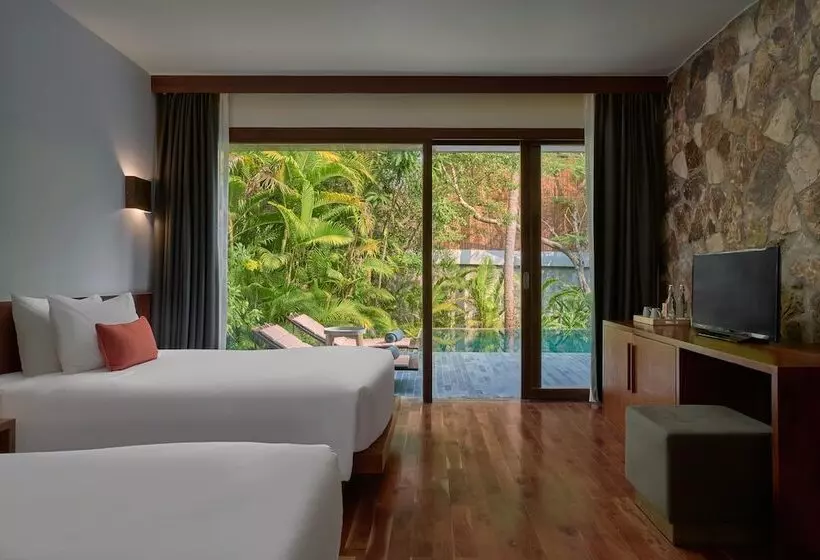 ホテル Templation