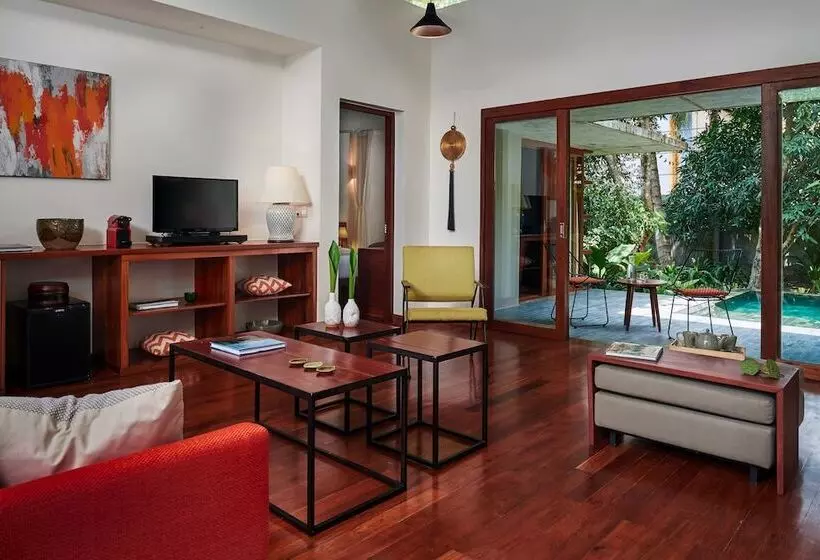 ホテル Templation