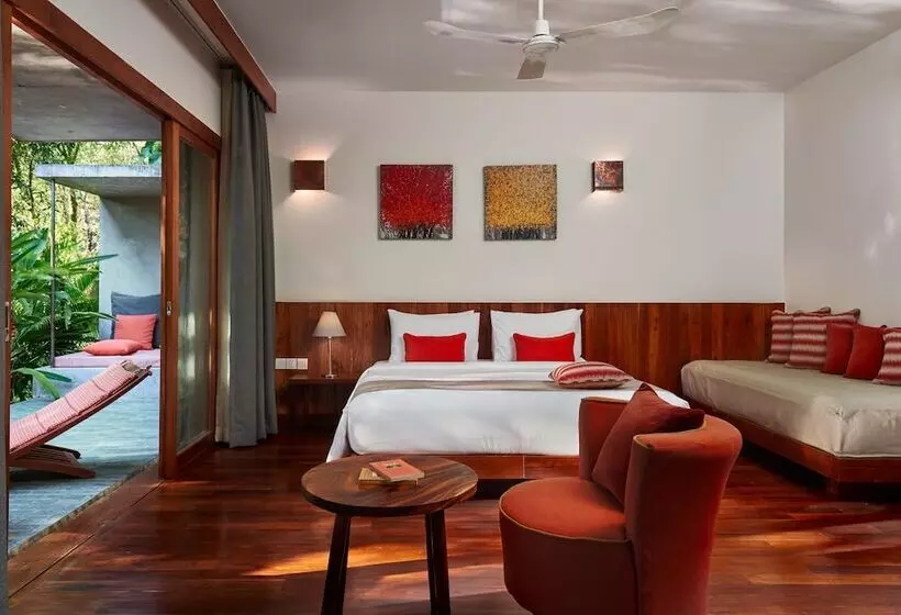 ホテル Templation