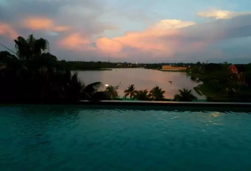 호텔 The Beverly Hills