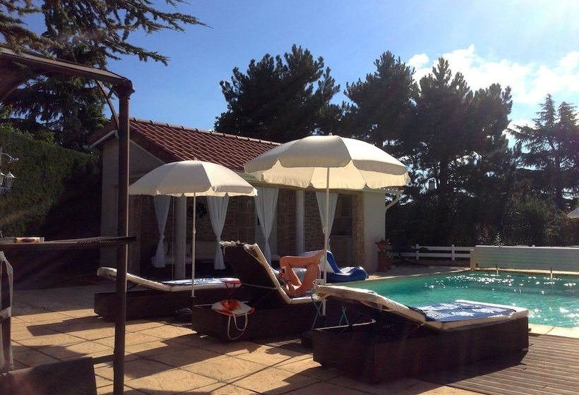 بنسيون Le Mas De La Talaudière