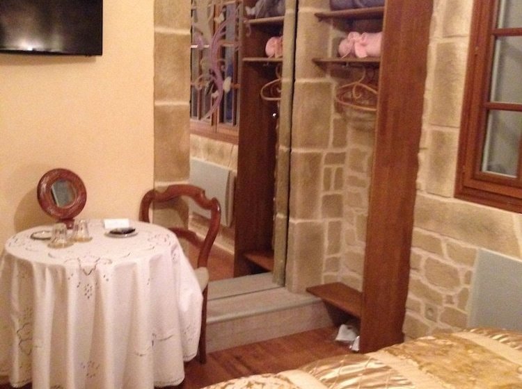 بنسيون Le Mas De La Talaudière