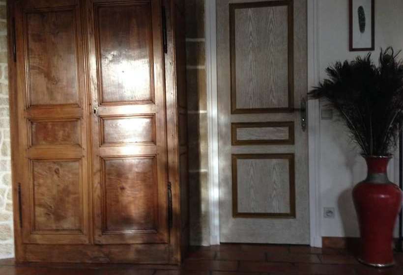 بنسيون Le Mas De La Talaudière