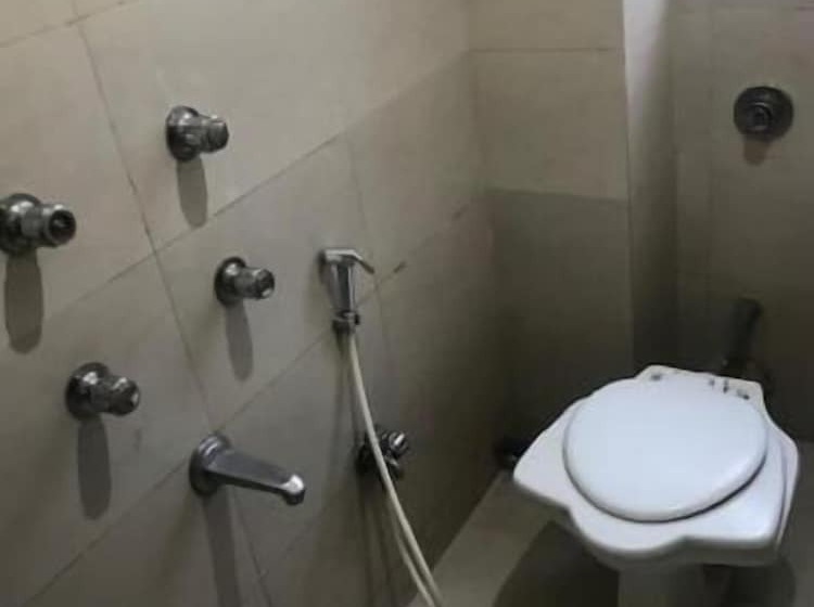 פנסיון Sangam Guest House