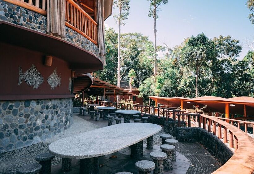 אתר נופש Atremaru Jungle Retreat