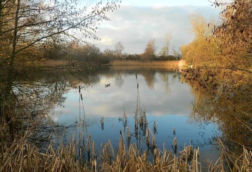 Watermeadow Lakes & Lodges