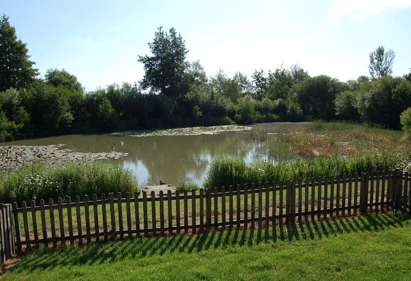 Watermeadow Lakes & Lodges