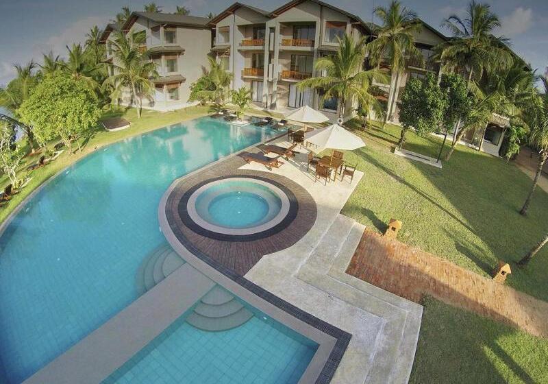 Amaranthe Bay Resort & Spa