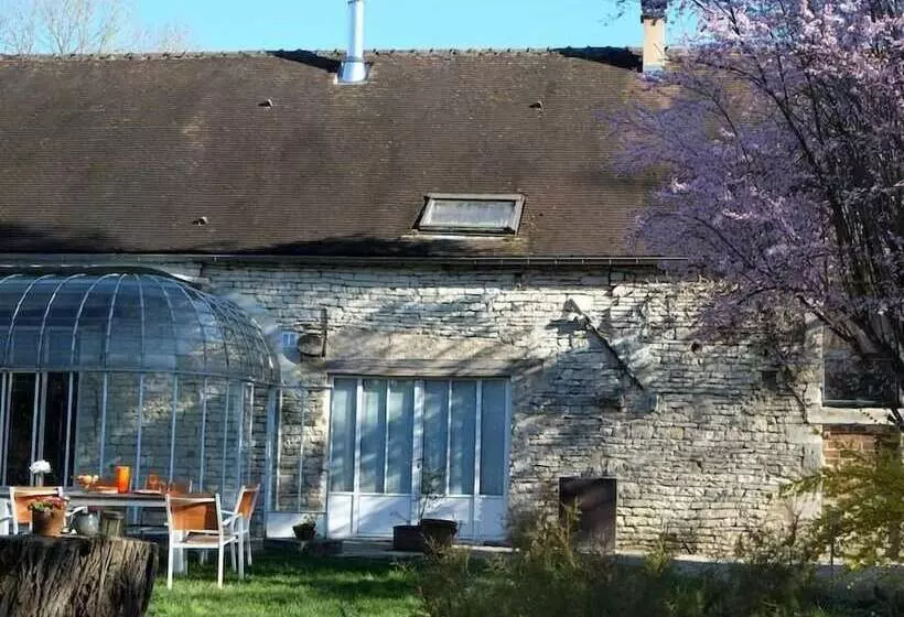 Bed and Breakfast Chez Séverine & Edward