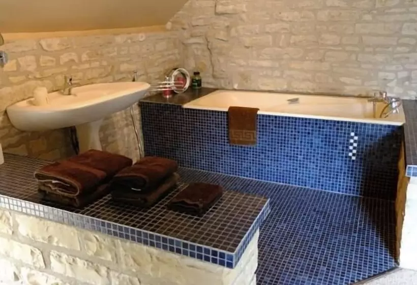 Bed and Breakfast Chez Séverine & Edward