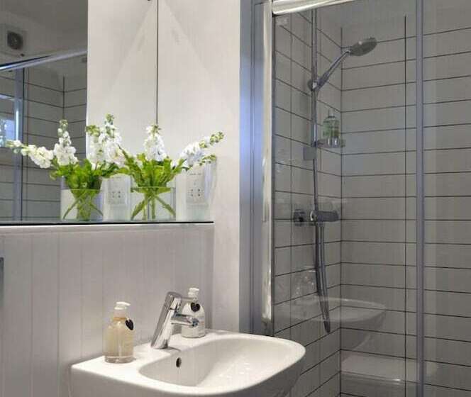 مبيت وإفطار The Steading