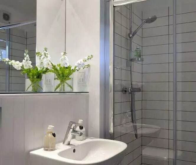 مبيت وإفطار The Steading