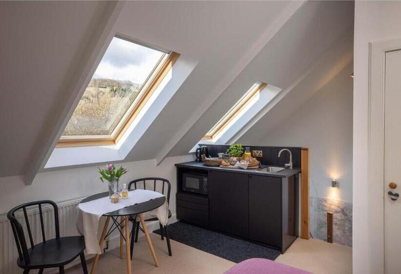 مبيت وإفطار The Steading