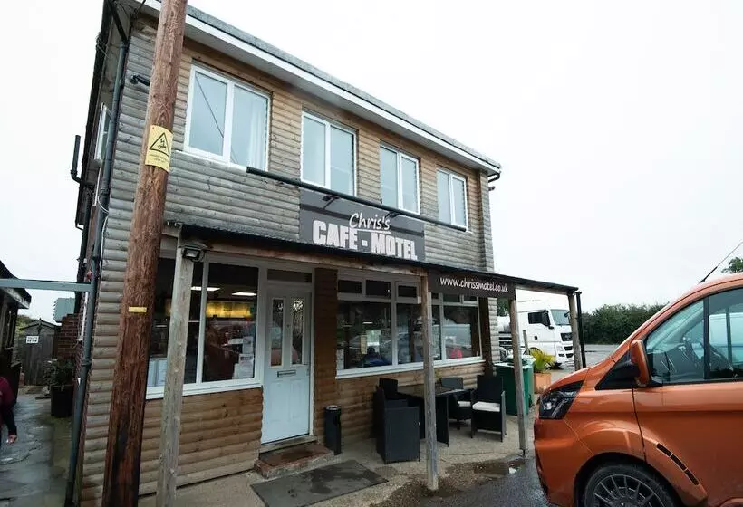 Chriss Motel
