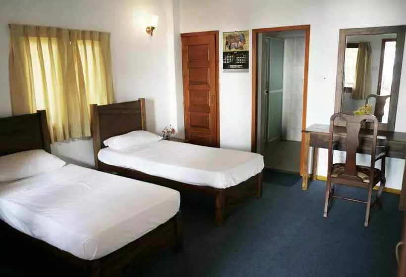 هتل Arugam Bay Surfing Resort