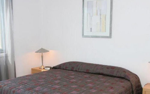 Отель Beachside Apartments Bonbeach