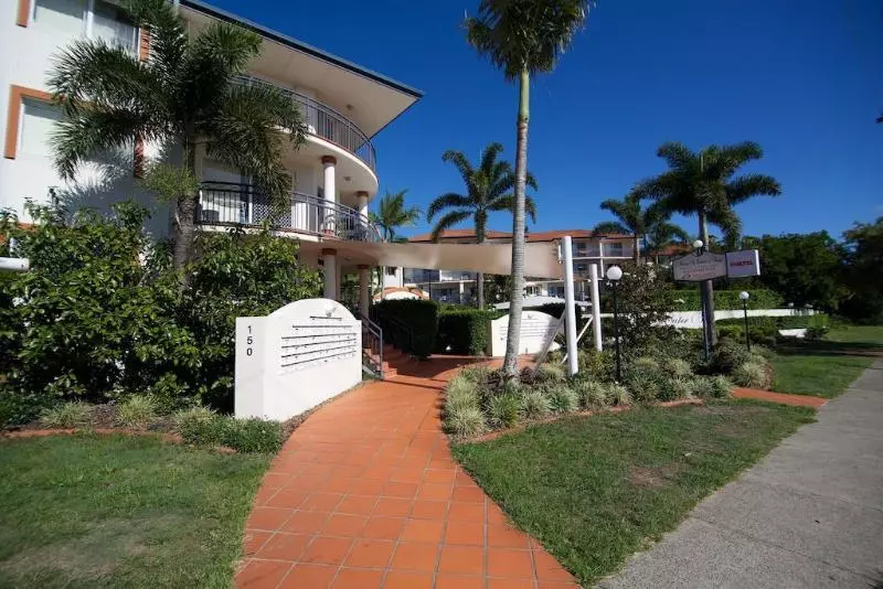 Hotelli Blue Water Bay Villas