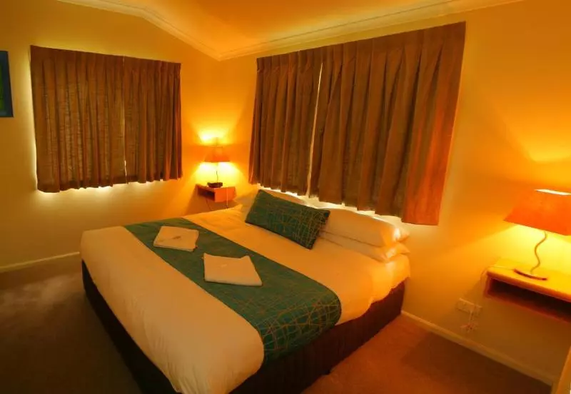 Отель Capricorn Caves