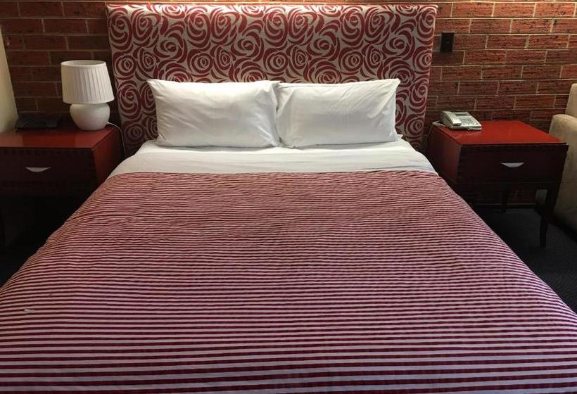 Отель Carnegie Motor Inn