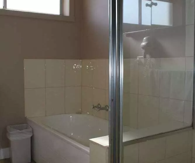 酒店 Carnegie Motor Inn