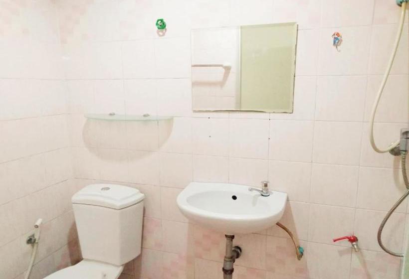 בית מלון כפרי Cathay Guesthouse Hat Yai