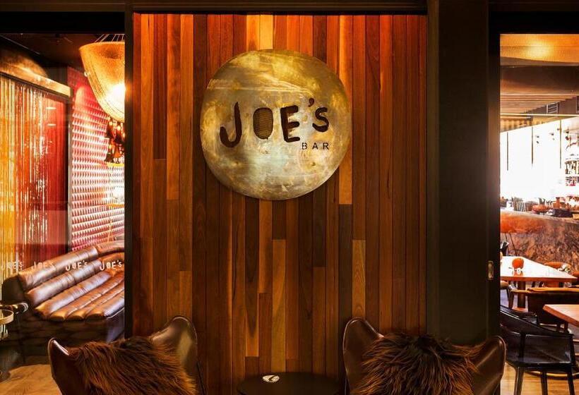 East Hotel And Apartments