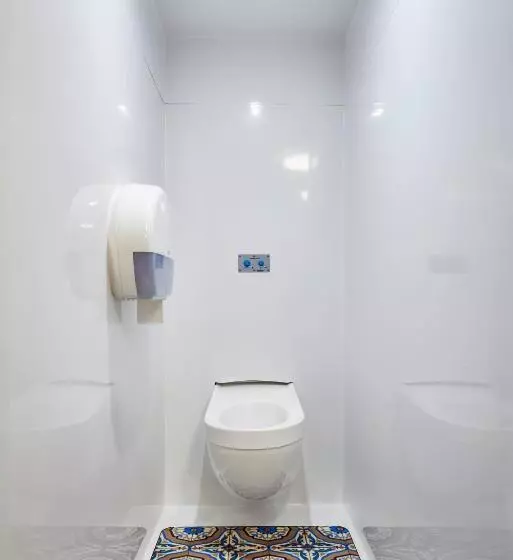 Отель F1 Marseille Provence