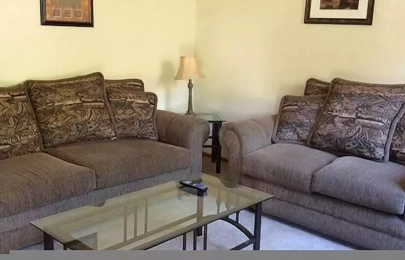 Отель Kern Riverfront Lodge