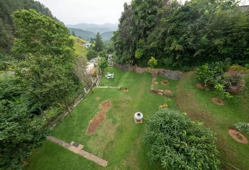 Hotel Melheim Kandy Villas