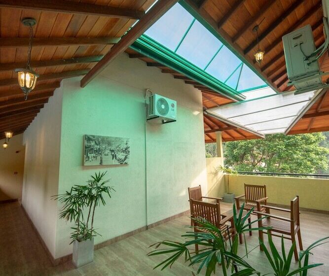 Hotel Melheim Kandy Villas