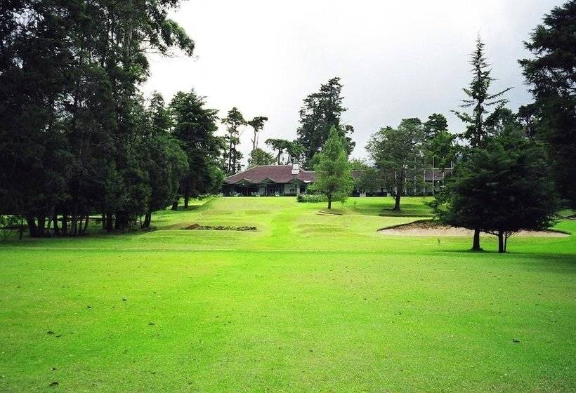 Отель Nuwara Eliya Golf Club