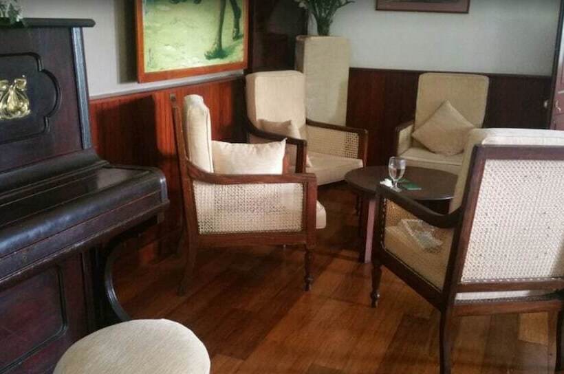 Отель Nuwara Eliya Golf Club